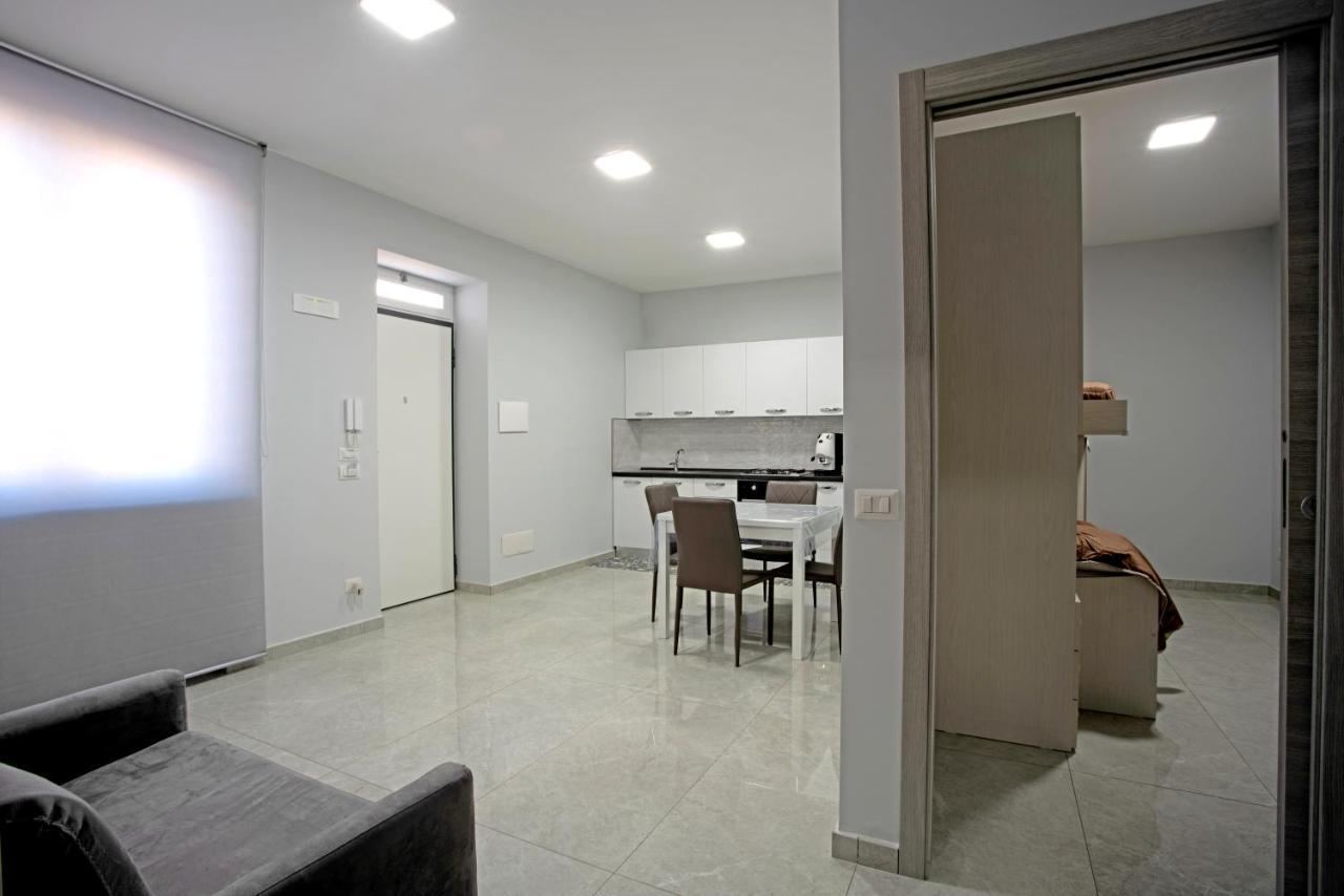 Giovi'S Apartments Кастелламмаре-ди-Стабия Экстерьер фото