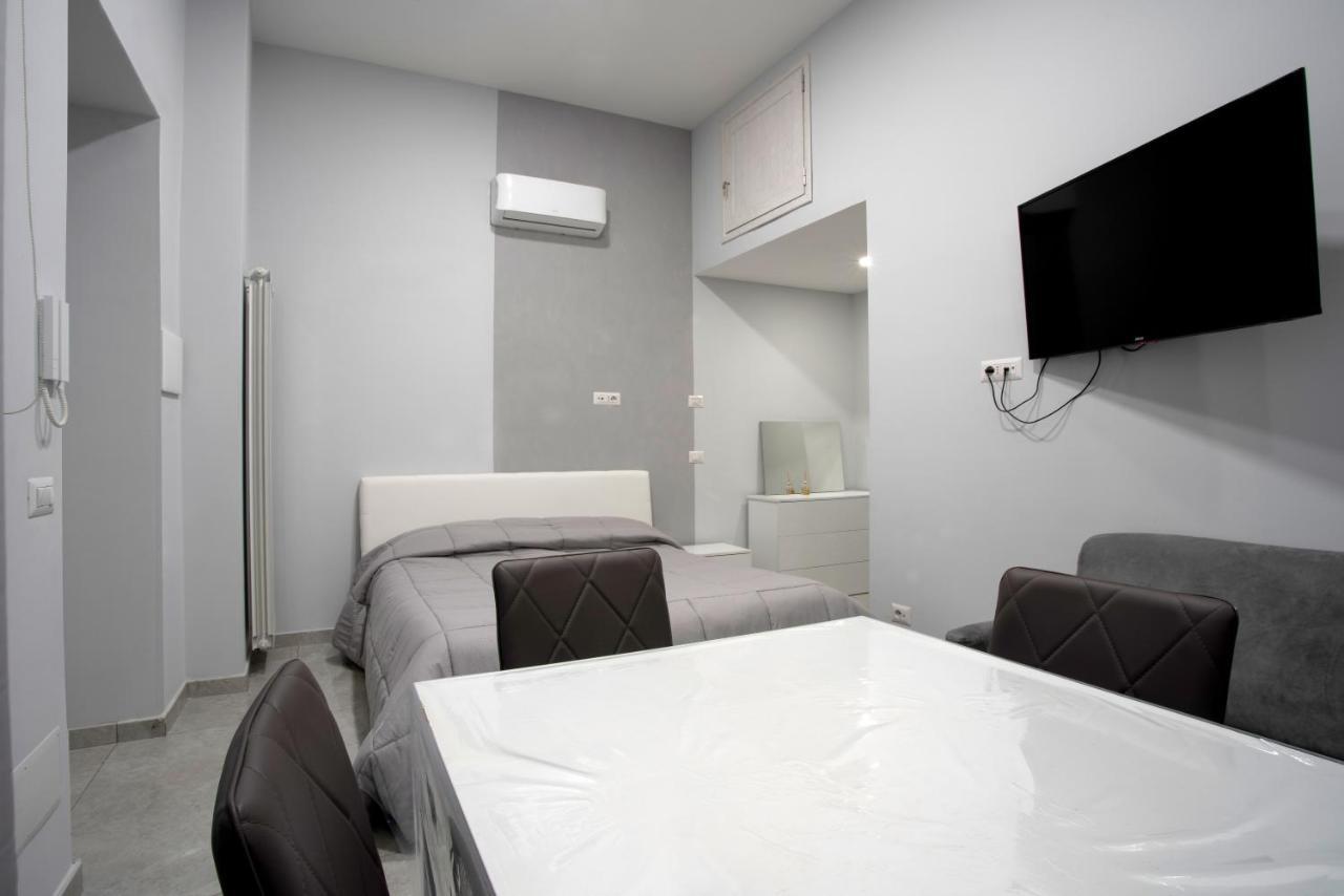 Giovi'S Apartments Кастелламмаре-ди-Стабия Экстерьер фото